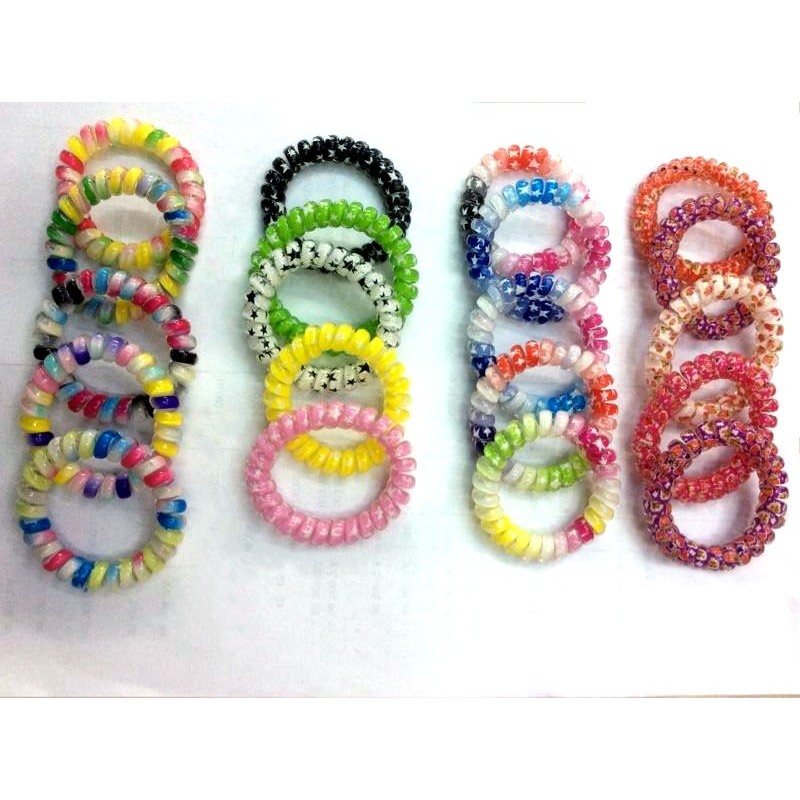 4 Sachet de 5 Bracelets torsades multicolores Jeux filles 0,70 €