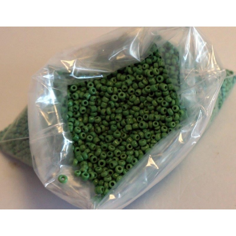 Sachet 100g perle rocaille mat vert émeraude Perles et accessoires - Boules décoratives 2,88 €