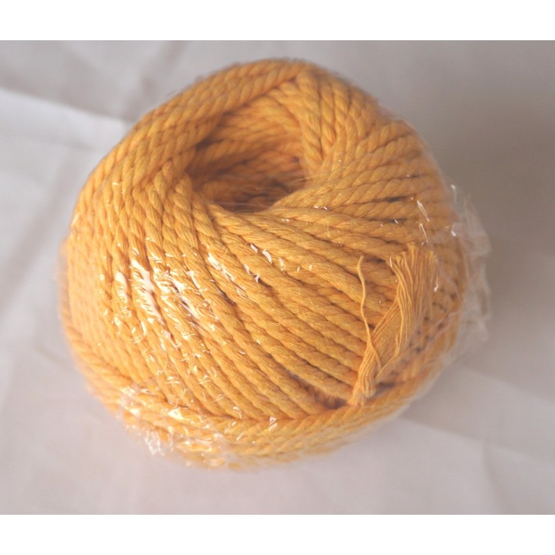 Pelote 165 g coton couleur jaune Décopatch - Feutrine - Laine - Objet à décorer 10,18 €
